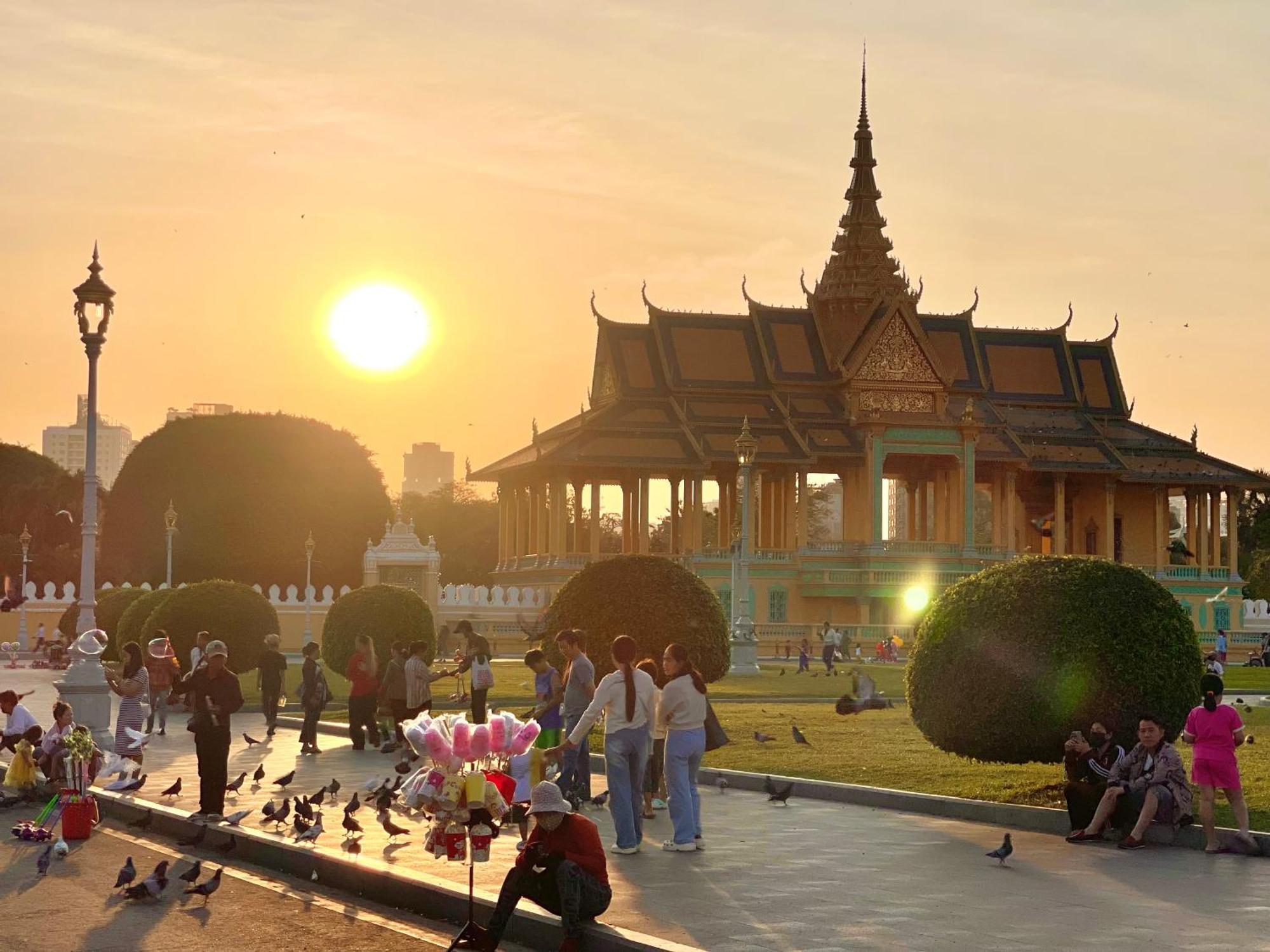 Bed & Breakfast Sky - 50m To Museum And Riverside Phnom Penh