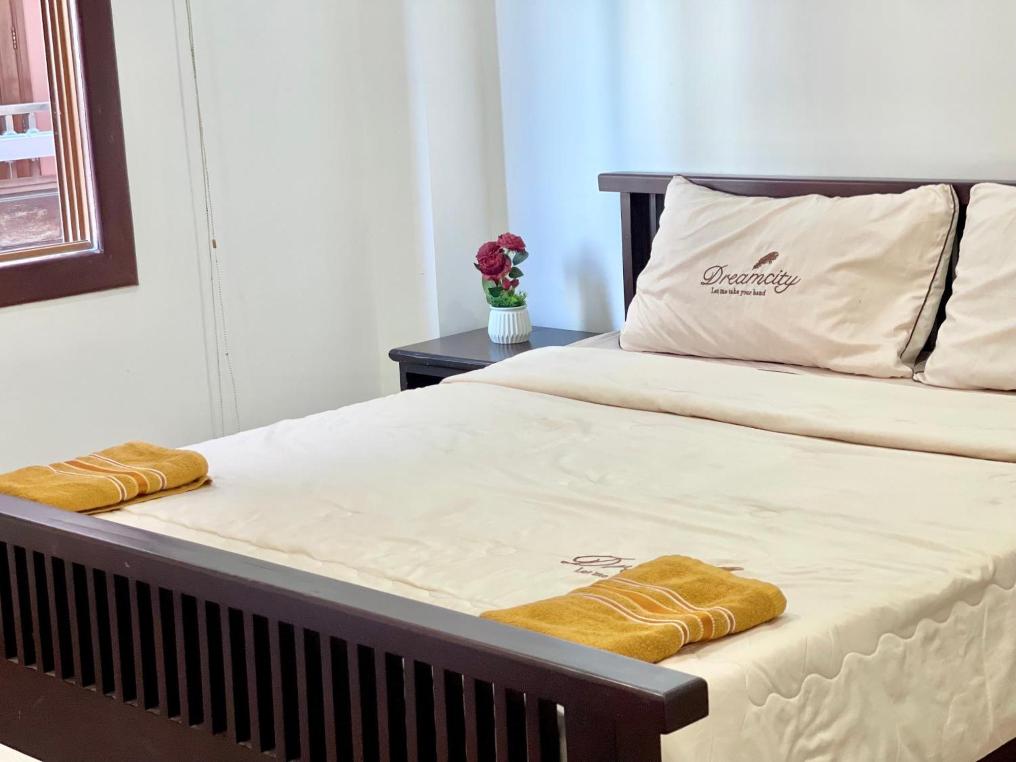 Sky - 50m To Museum And Riverside Bed & Breakfast 2*