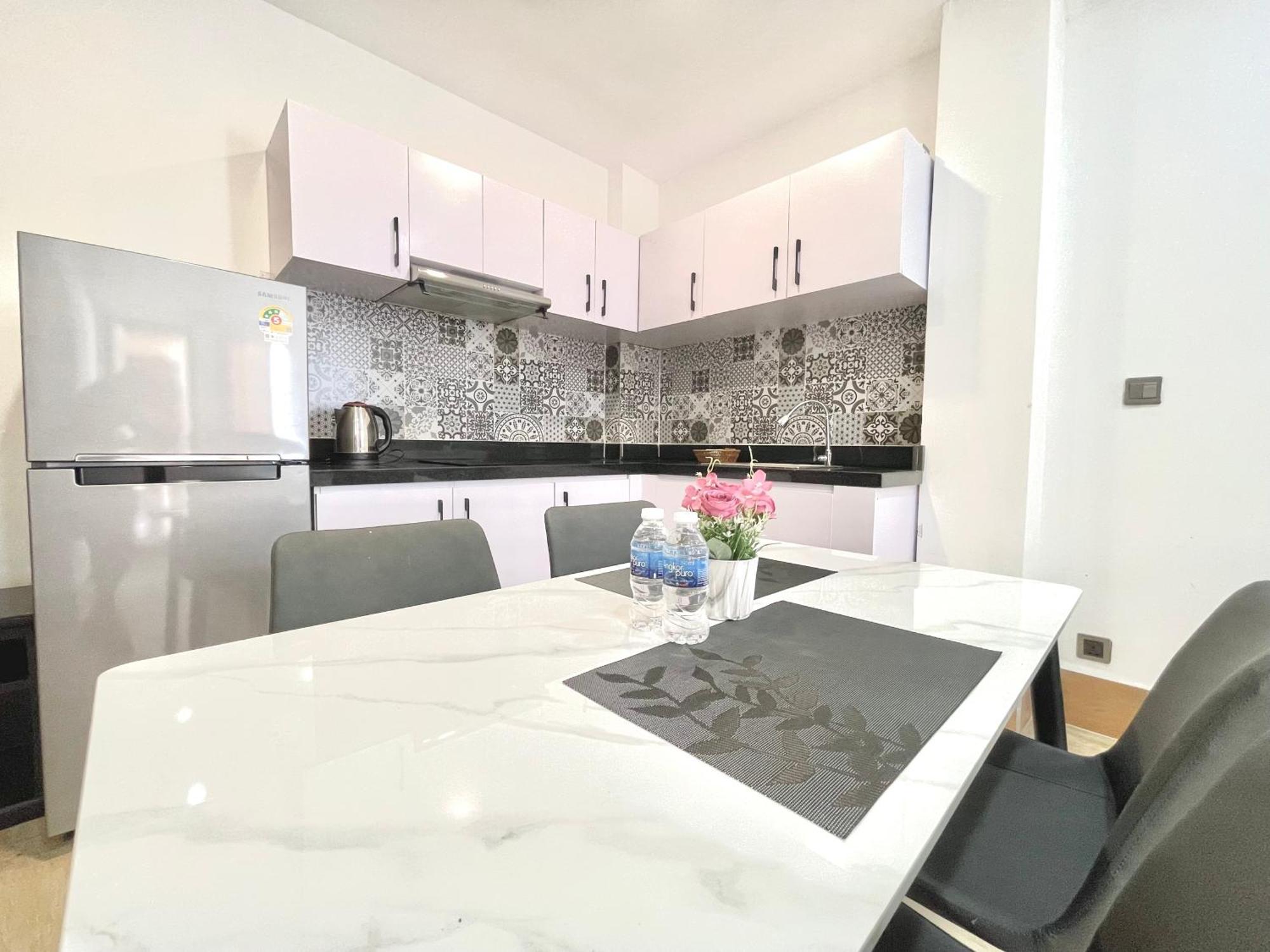 Sky - 50m To Museum And Riverside Bed & Breakfast 2*