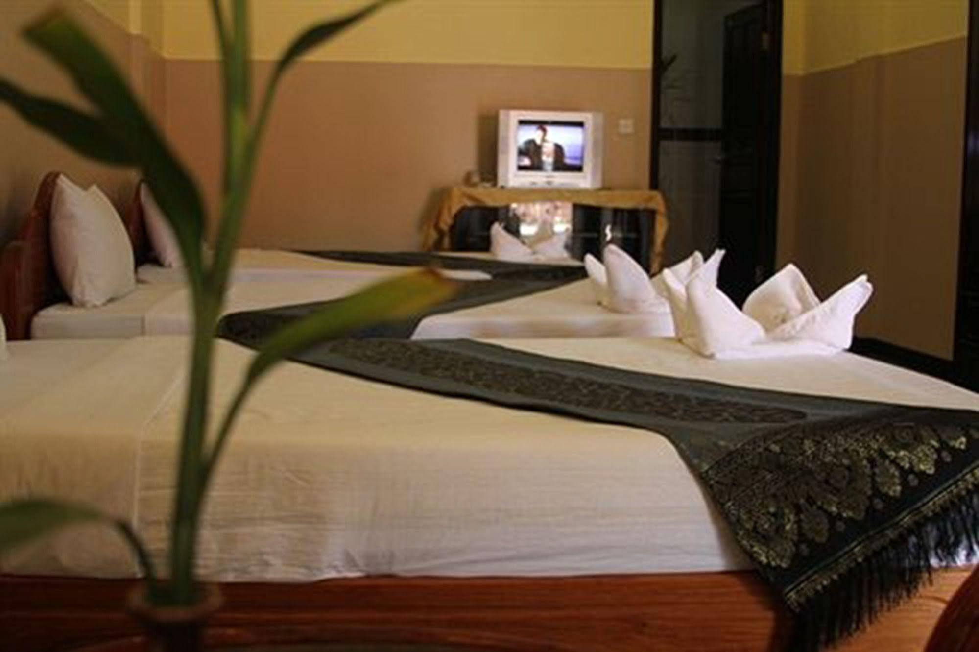 Sky - 50m To Museum And Riverside Bed & Breakfast 2*